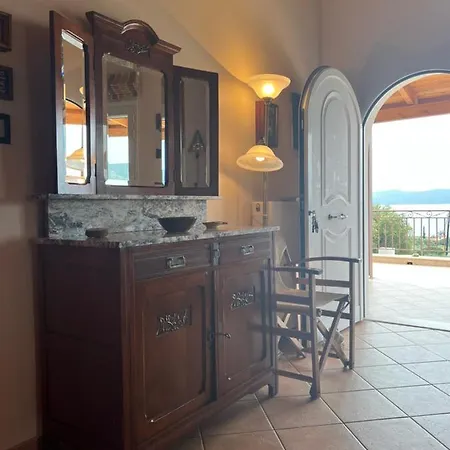 Sea View 4*