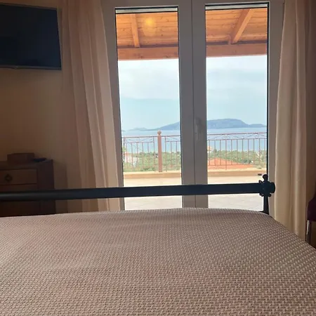 Sea View 4*